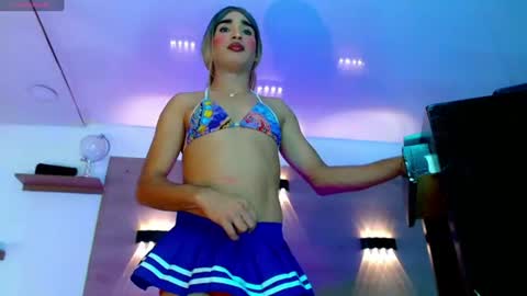 maitecandyxx online show from July 18, 8:33 pm