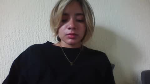majo_gomezz online show from January 15, 4:05 pm