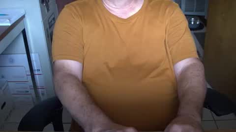 majormike34 online show from May 23, 12:23 pm