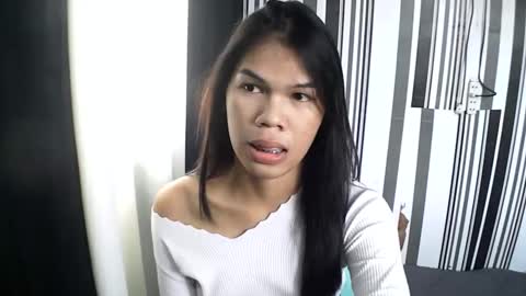 Snapshot of makekeanacum chatting on December 15, 5:45 am SWEET KEANA online show from December 15, 5:45 am