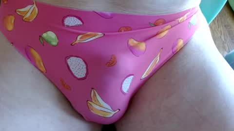 makemeplease89 online show from April 28, 5:17 pm
