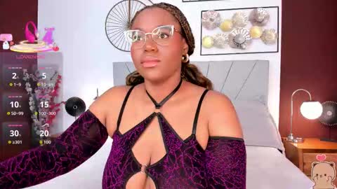 makena online show from November 26, 4:32 am