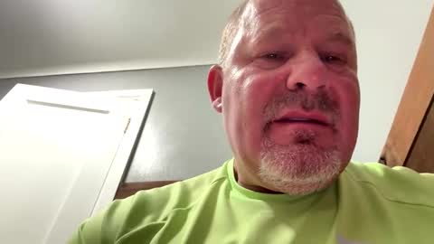 Snapshot of makeyousquirt1969 chatting on October 19, 5:50 pm makeyousquirt1969 online show from October 19, 5:50 pm