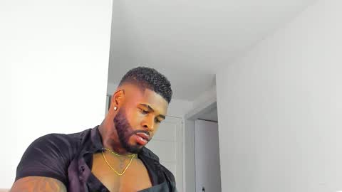 Makonnen online show from November 11, 4:36 am