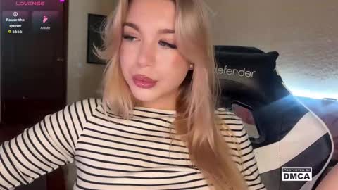 maksisisia online show from November 22, 5:22 pm