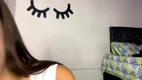 Snapshot of malaikah_colette chatting on February 5, 3:13 am Malaikah online show from February 5, 3:13 am