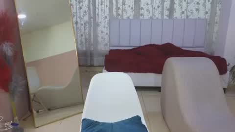 malen_fitnessmilf online show from July 4, 9:51 pm
