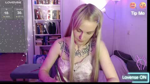 Mischelle online show from January 28, 11:17 pm