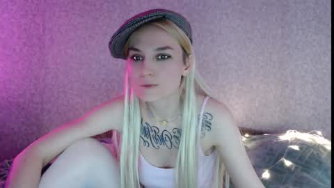 Mischelle online show from December 5, 9:00 am