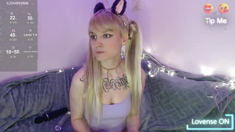 Mischelle online show from December 15, 9:53 pm