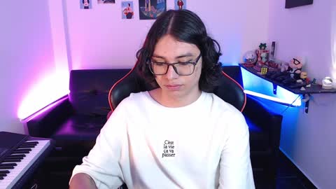 Snapshot of malik_harrison_ chatting on February 8, 5:18 pm Malik online show from February 8, 5:18 pm