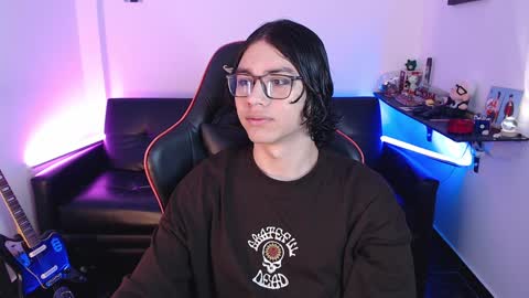 Snapshot of malik_harrison_ chatting on January 6, 2:14 pm Malik online show from January 6, 2:14 pm