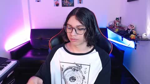 Snapshot of malik_harrison_ chatting on February 19, 2:11 pm Malik online show from February 19, 2:11 pm