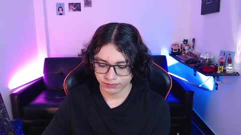 Snapshot of malik_harrison_ chatting on December 25, 4:11 pm Malik online show from December 25, 4:11 pm