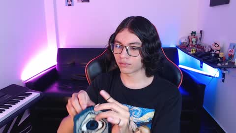 Snapshot of malik_harrison_ chatting on February 5, 3:52 pm Malik online show from February 5, 3:52 pm