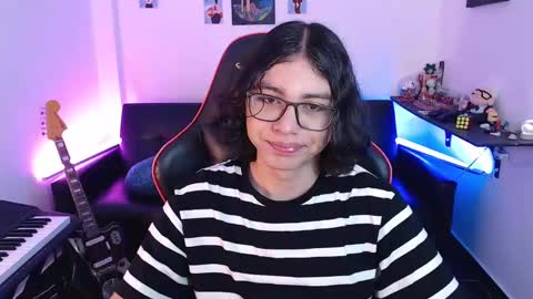 Snapshot of malik_harrison_ chatting on March 4, 4:09 pm Malik online show from March 4, 4:09 pm