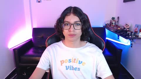 Snapshot of malik_harrison_ chatting on January 13, 6:16 pm Malik online show from January 13, 6:16 pm