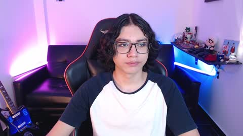 Snapshot of malik_harrison_ chatting on January 7, 3:23 pm Malik online show from January 7, 3:23 pm