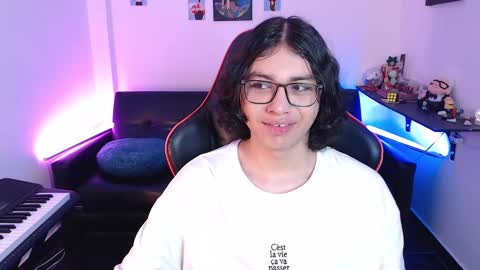 Snapshot of malik_harrison_ chatting on February 27, 3:48 pm Malik online show from February 27, 3:48 pm