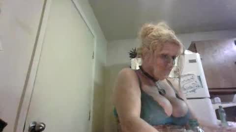 malinda702 online show from December 21, 11:27 am