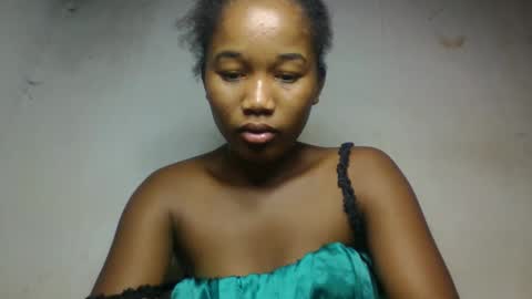 mamieriela online show from February 18, 7:57 pm