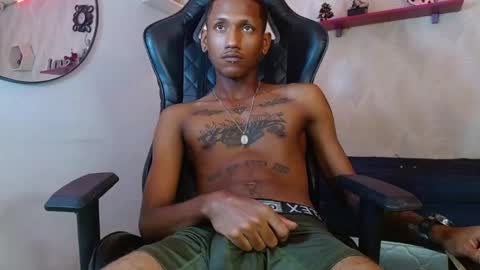 Snapshot of man_san11 chatting on October 15, 7:37 pm man_san11 online show from October 15, 7:37 pm