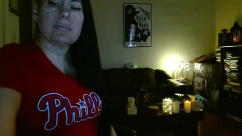 mandaloriangirlsfight online show from March 3, 7:32 pm