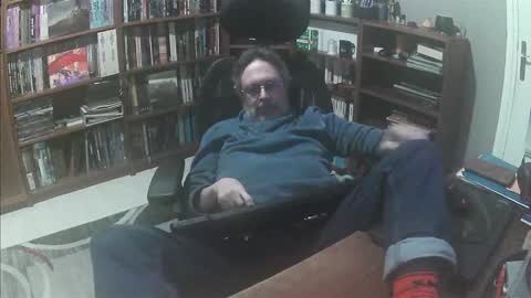 mandrawhore online show from December 4, 6:00 pm