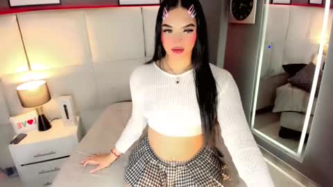 manellyksparklee online show from September 12, 1:46 pm