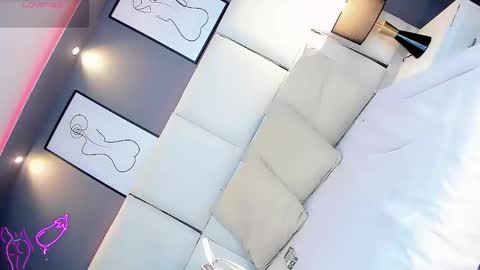 manellyksparklee online show from May 9, 1:50 pm