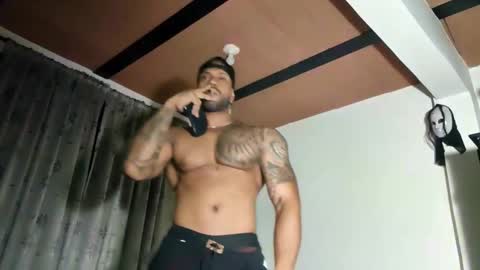 Manolo online show from March 25, 2:18 am