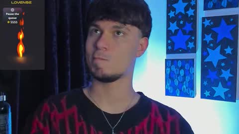  independent model online show from March 25, 3:02 am