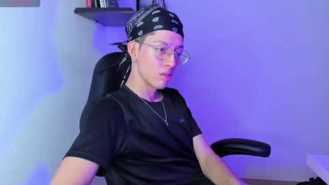 Manuel online show from March 9, 7:26 pm