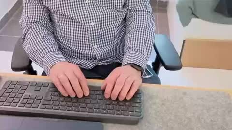 manuherb84 online show from April 9, 1:39 pm