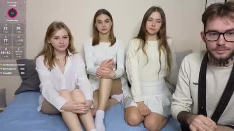 MARY PVT IS OPEN online show from October 20, 2:49 am