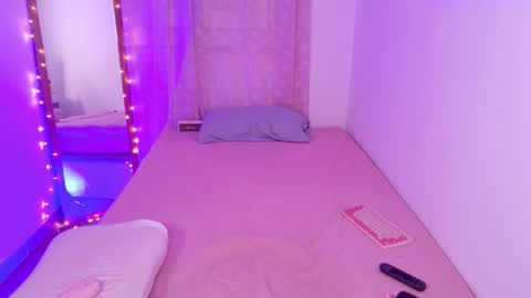     online show from February 19, 6:45 am