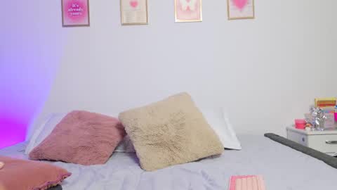     online show from February 25, 11:26 pm