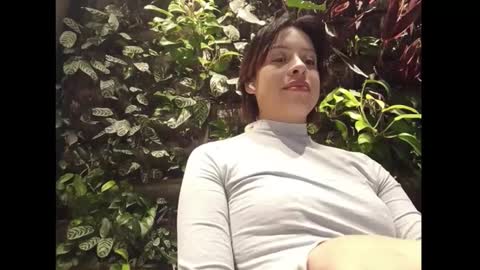 Snapshot of mar_gh chatting on February 1, 1:02 am   online show from February 1, 1:02 am