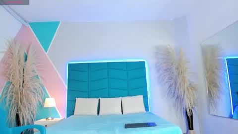 mara_winters_ online show from January 17, 12:36 pm