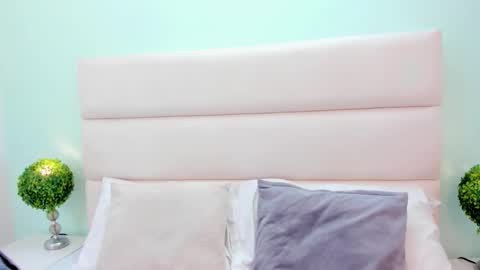 Maray Lous  online show from February 20, 8:00 pm