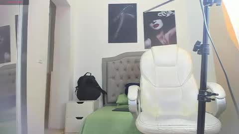 Marc Ruffalo online show from April 5, 3:09 pm