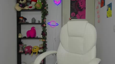 Marceline online show from April 11, 10:52 am