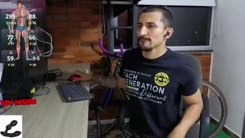 Snapshot of marckmuscle chatting on September 20, 4:26 am Marck  Independent model  online show from September 20, 4:26 am