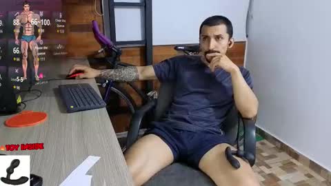 Snapshot of marckmuscle chatting on October 8, 4:07 am Marck  Independent model  online show from October 8, 4:07 am