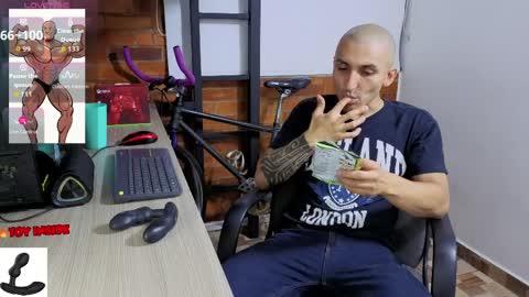 Marck  Independent model  online show from April 12, 4:05 am