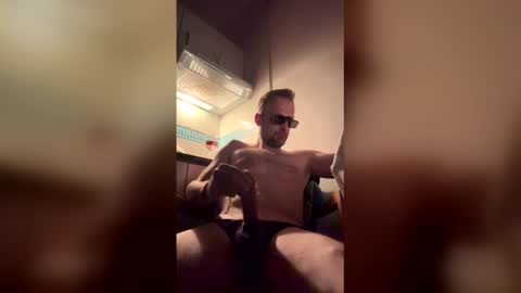 marcosxxx72 online show from June 3, 10:59 pm