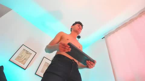 Snapshot of marcus_fire chatting on March 8, 7:09 pm marcus_fire online show from March 8, 7:09 pm
