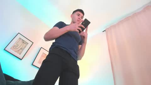 Snapshot of marcus_fire chatting on March 10, 1:00 pm marcus_fire online show from March 10, 1:00 pm
