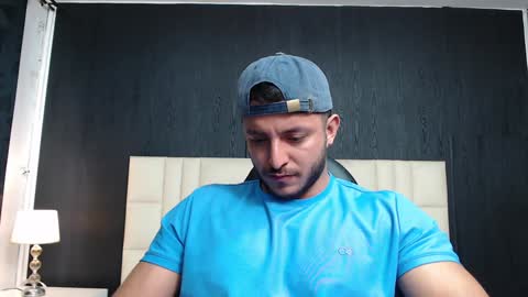 marcus_lafourt online show from February 8, 3:53 pm