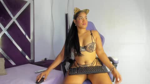 Marcy Gomez online show from April 4, 9:11 pm